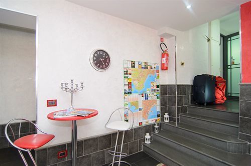 Angioini Aparthotel *
