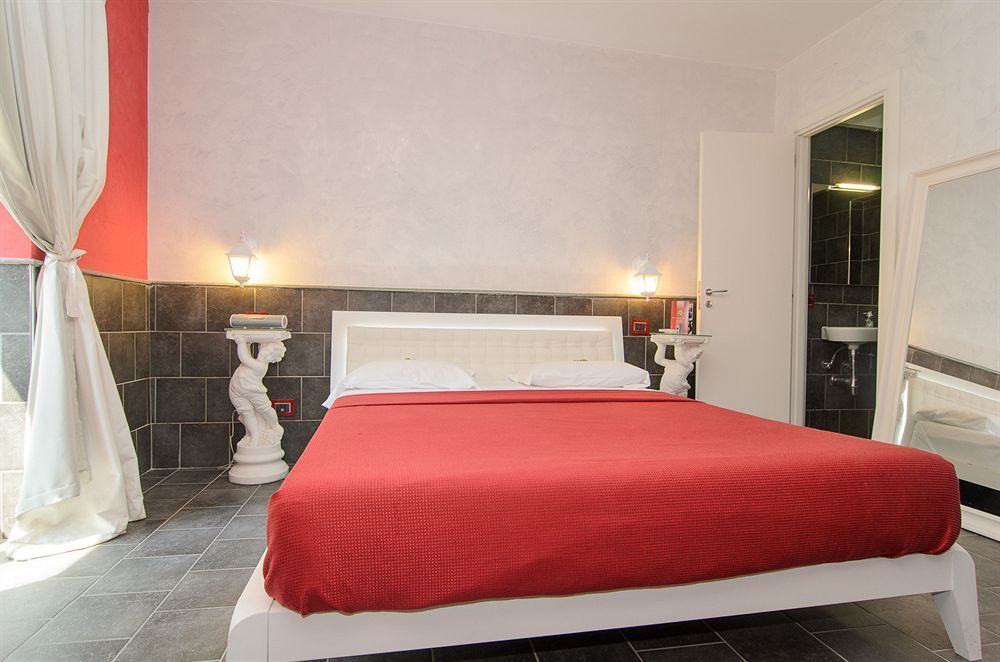 Angioini Aparthotel *