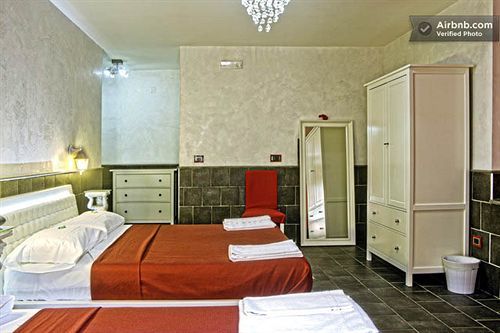 Aparthotel Angioini *